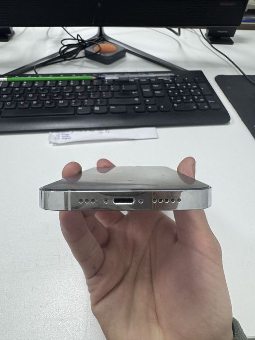 Продам Iphone 14 pro 256 гб