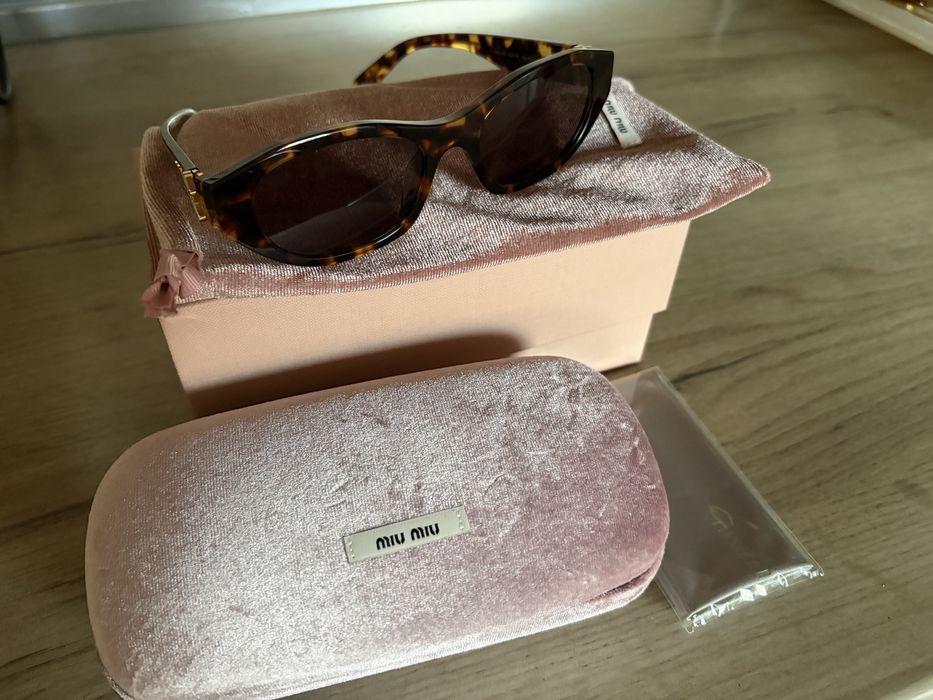 Слънчеви очила miu miu