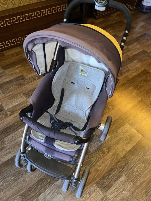 Коляска в очень хорошем состоянии почти новая