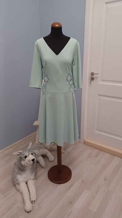 Rochia ocazie cu aplicatii