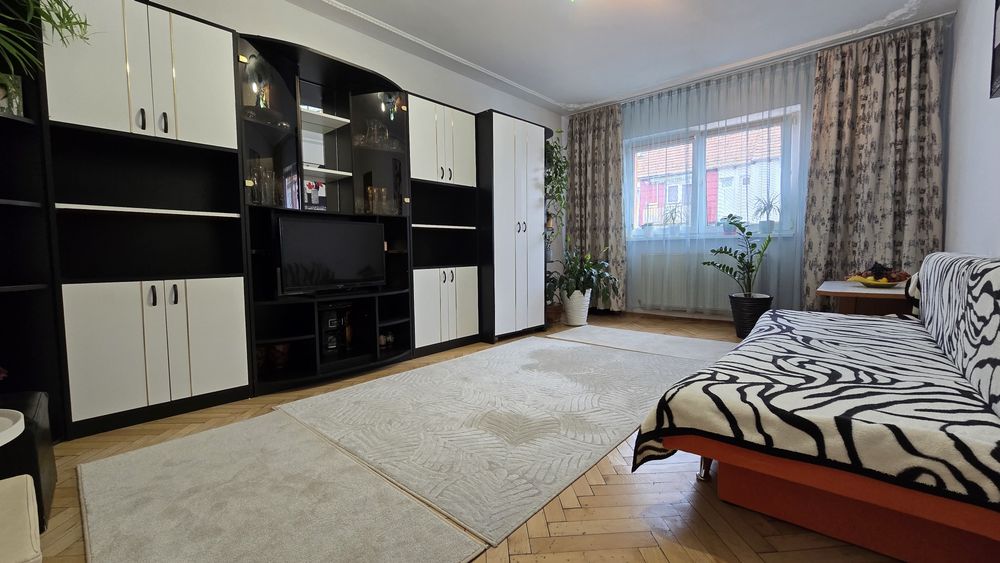 Apartament 2 camere decomandate