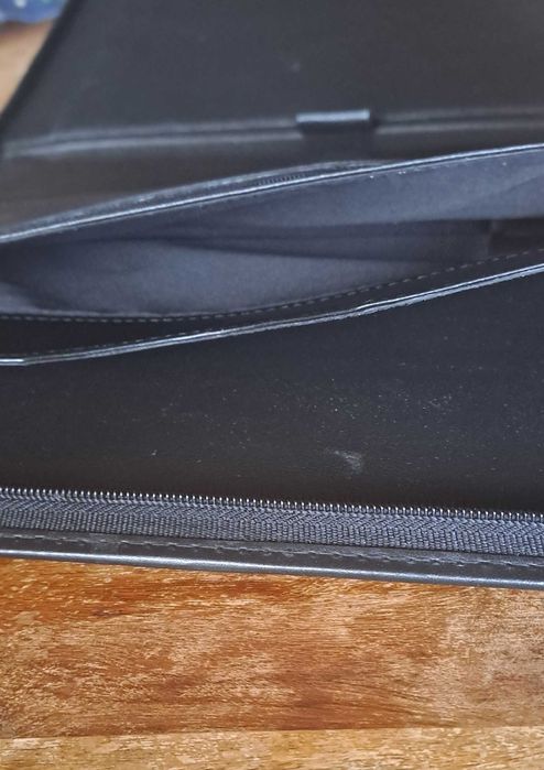 папка за документи естествена кожа черна с цип А4 внос от Италия