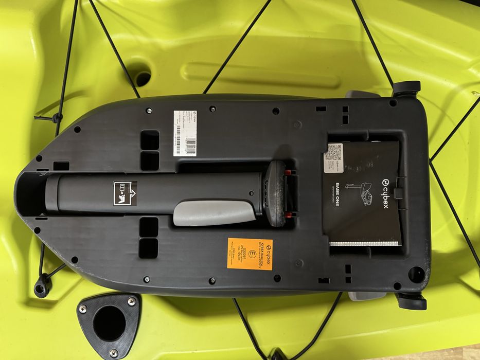 Cybex Base One I-Size ISOFIX база за детско столче