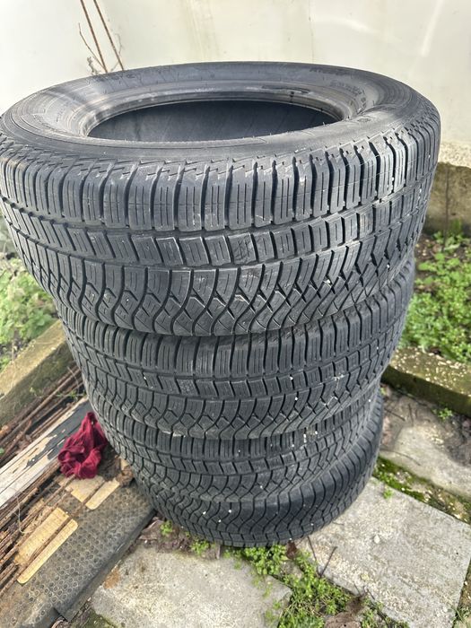 Всесезонни Гуми R16
