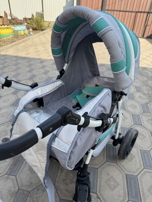 Продам коляску..