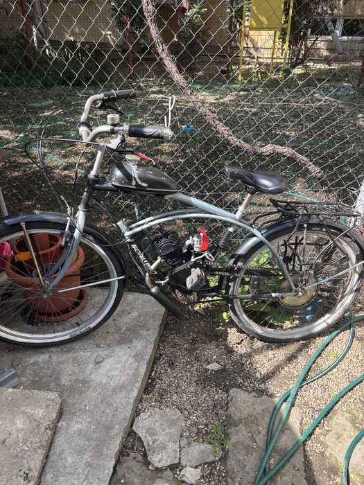 Vand bicicleta cu motor