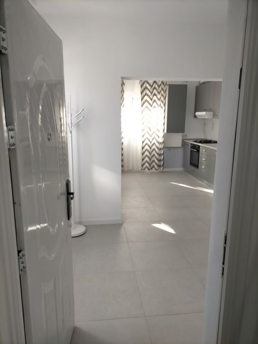 Apartament cu 3camere de închiriat