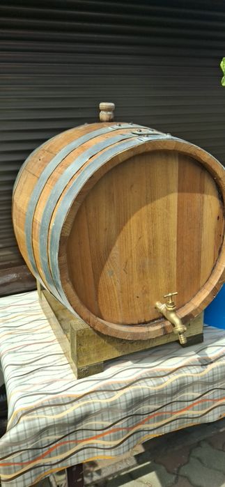 Butoi țuică/ vin.