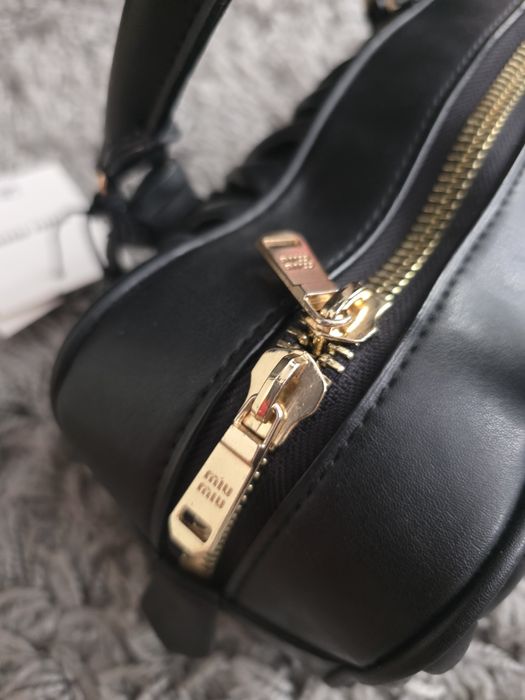 Чисто нова Маркова чанта  с етикет кожа Страхотна