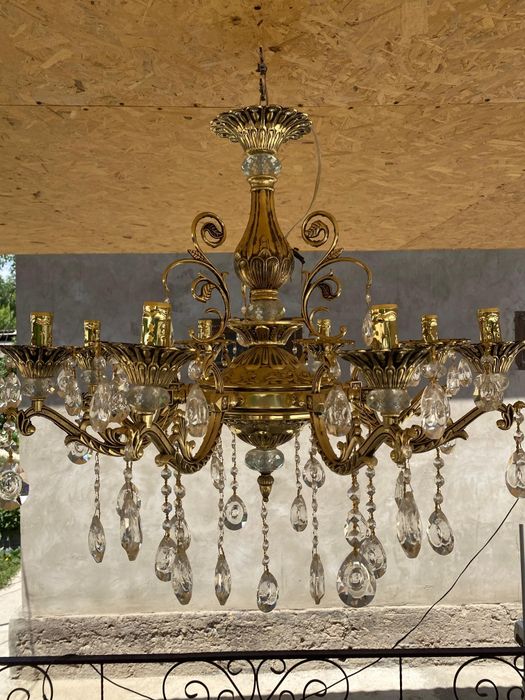 Люстра в отличном состоянии