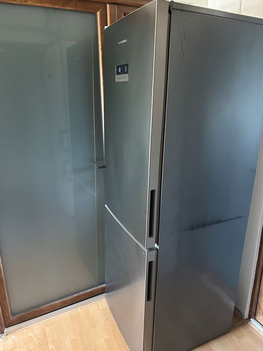 Frigider Grundig Nofrost cu afisaj