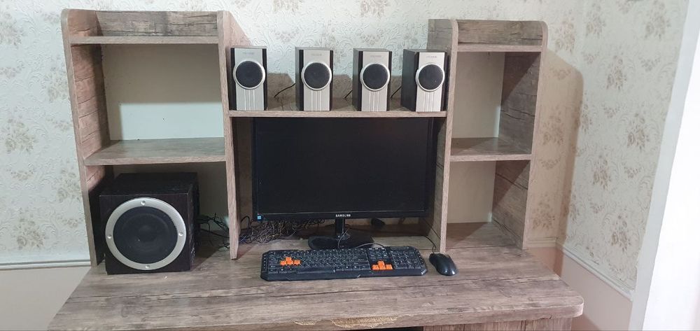 ПК Компьютер в комплекте колонки Microlab