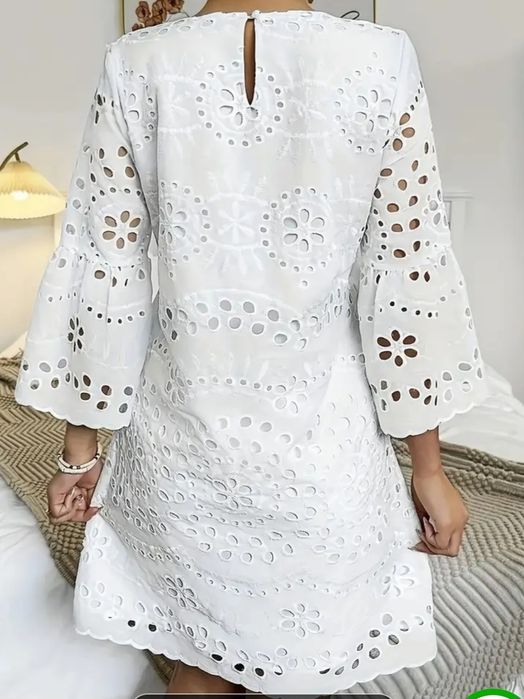 Дантелена рокля .