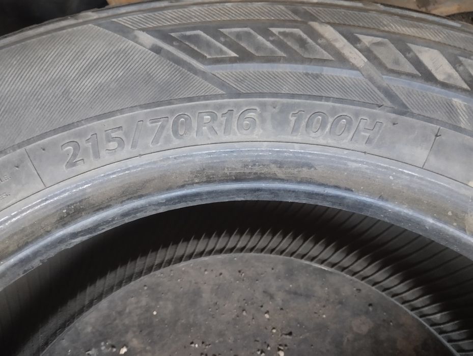 Продам шину 215 70 Р16