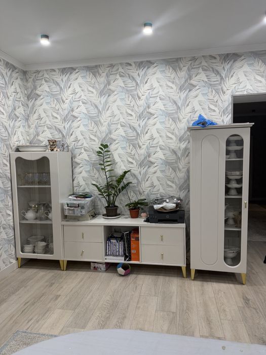 Продам буфет для посуды