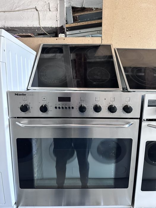 Печка +гаранция. MIELE. Конвекция. Керамичен плот. Доставка за София