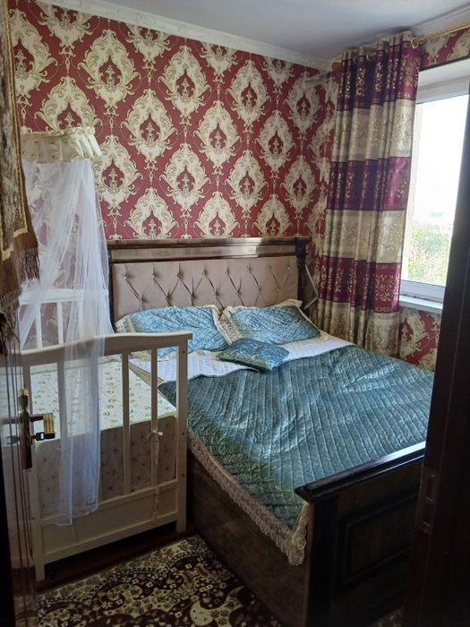 3 xonali kvartira sotiladi