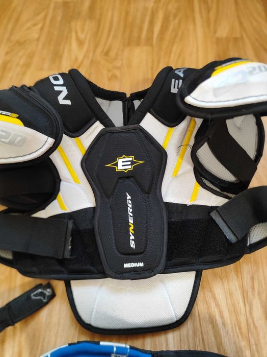 Продам детскую хоккейную форму