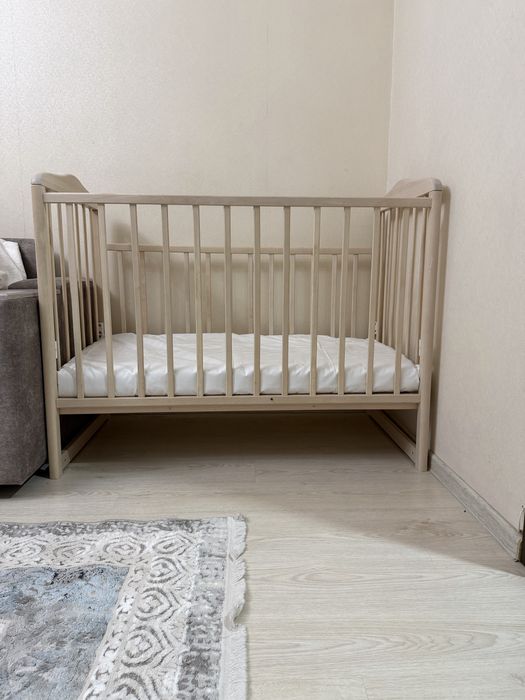 Продам манеж в отличном состояний