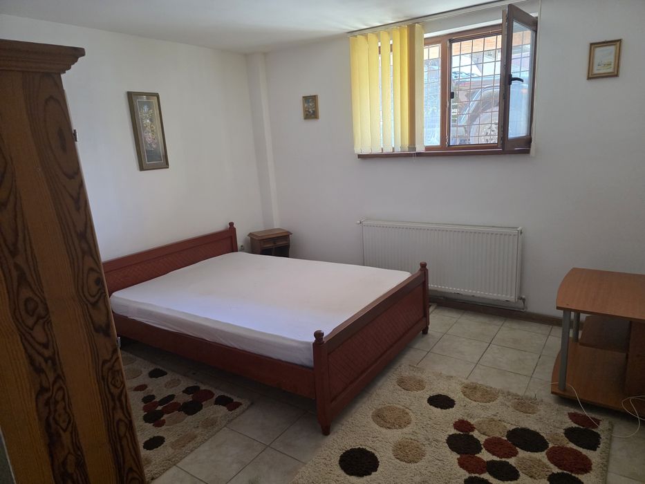 Închiriez garsonieră spațioasă  in Craiova