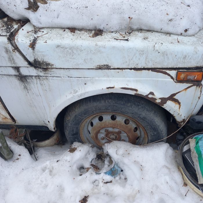 Продам Ниву на разбор