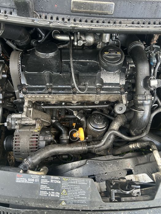 Dezmembrez Volkswagen Sharan (7M6) 2.0 TDI 2007