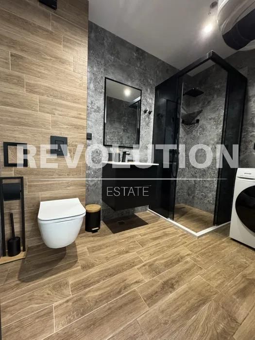 Дава се под наем Двустаен апартамент в Варна, Център - 60 кв.м за 750 € - Снимка #7