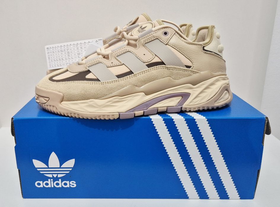 Adidas Niteball noi cu eticheta