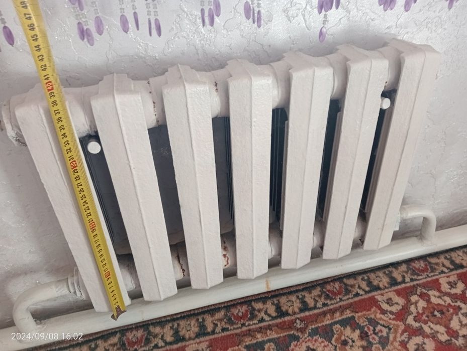 Продам чугунные радиаторы 2000- одна секция в отличном состоянии