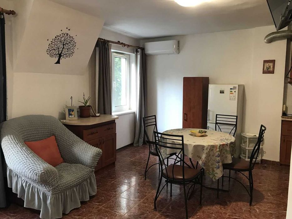 Дава се под наем Двустаен апартамент в Варна, Погреби - 70 кв.м за 489.6 € - Снимка #1