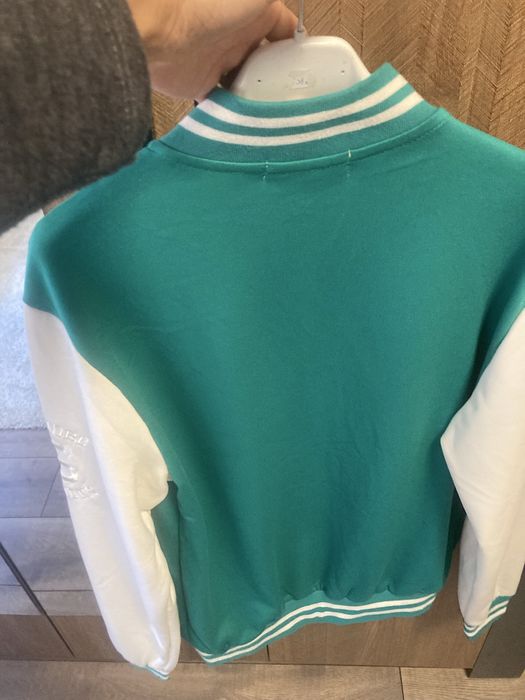 Мъжки суичър зелен нов