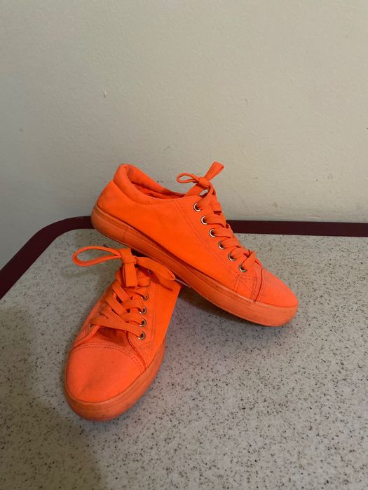 Използвани като нови