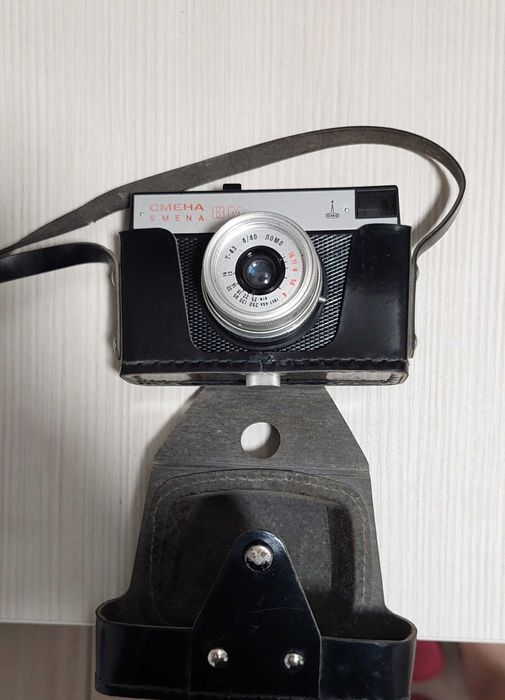 Mașina de cusut Ileana și aparat foto Smena 8M