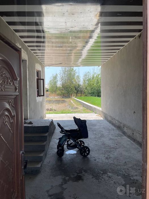 Samarqand viloyati Payariq tumanida hovli srochniga arzonga sotiladi