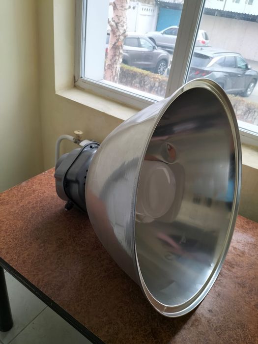 Прожектор для фасада здания