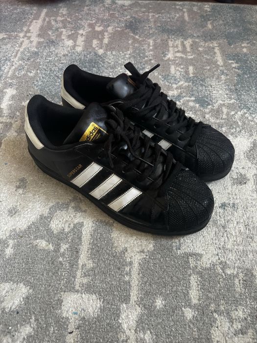 Продам adidas superstar