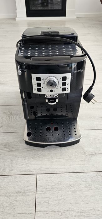 Expresor cafea DeLonghi Magnifica S
