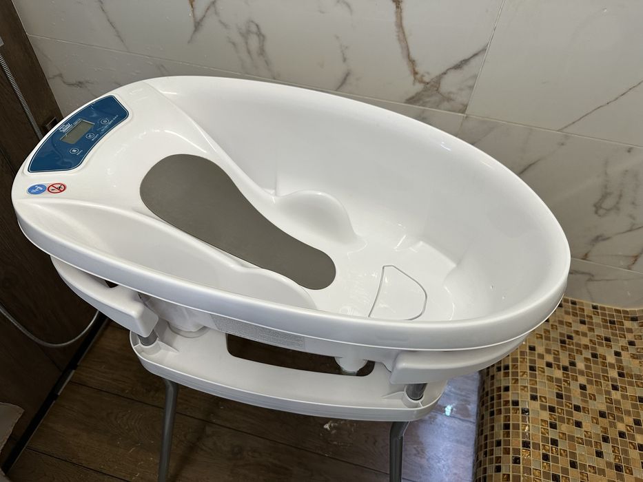 Дигитална бебешка вана с везна и термометър Aquascale 3-в-1, и стойка