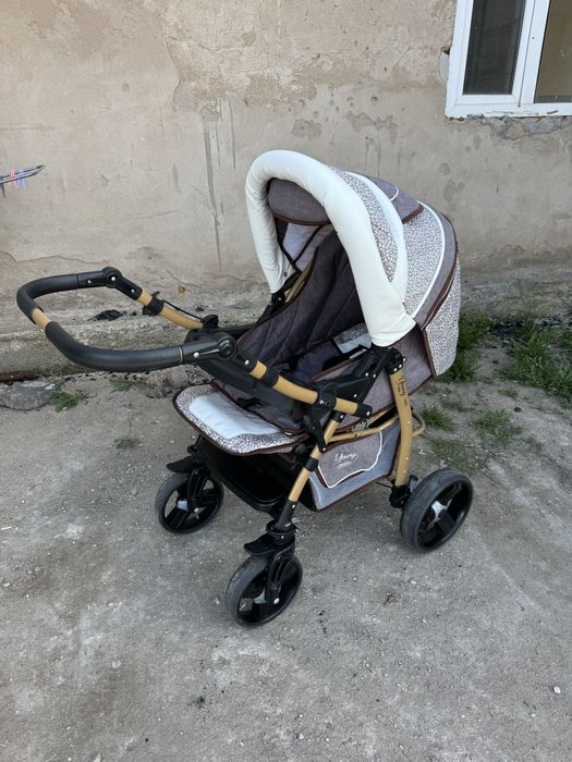 Продам коляску Adamex(зима-лето)