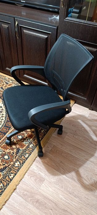 Офисные  компьютерные новые кресла