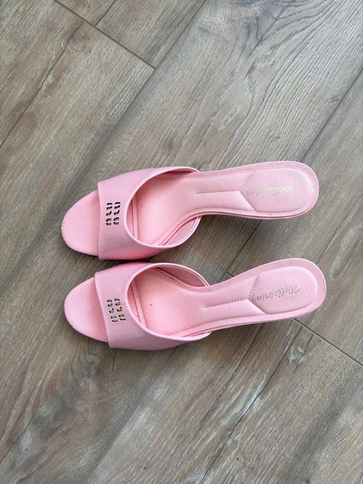 Miu Miu Чехли с котешки ток
