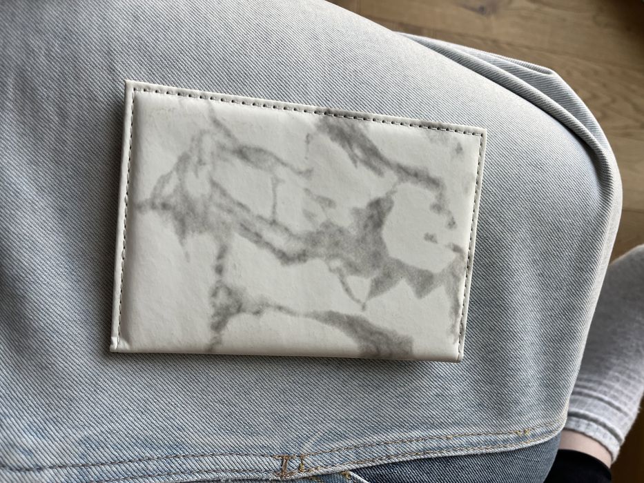 кейс за паспорта