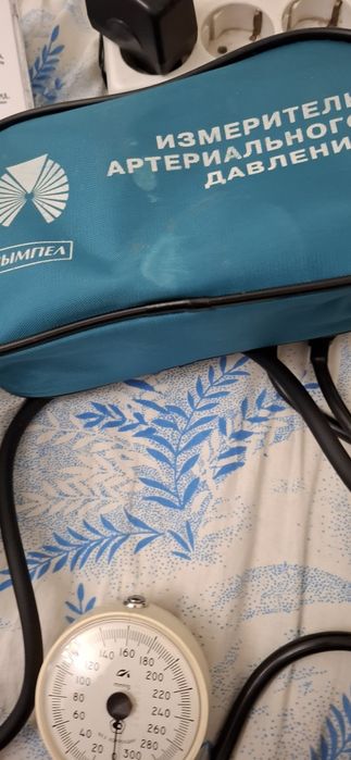 Продам измеритель давление