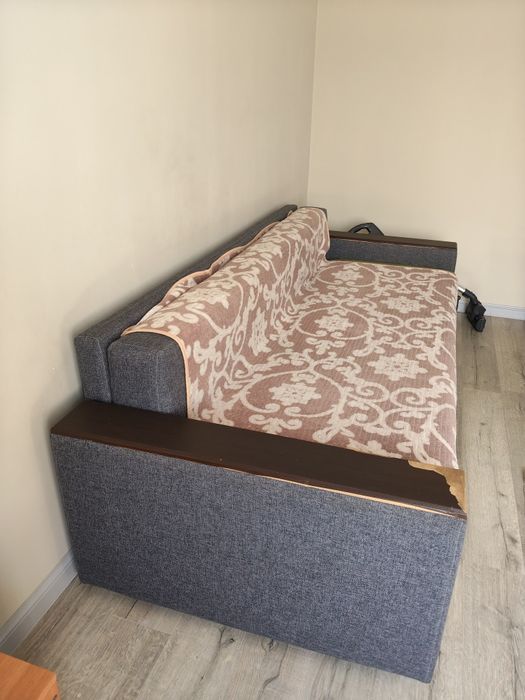 Диван Буу, состояние отличное