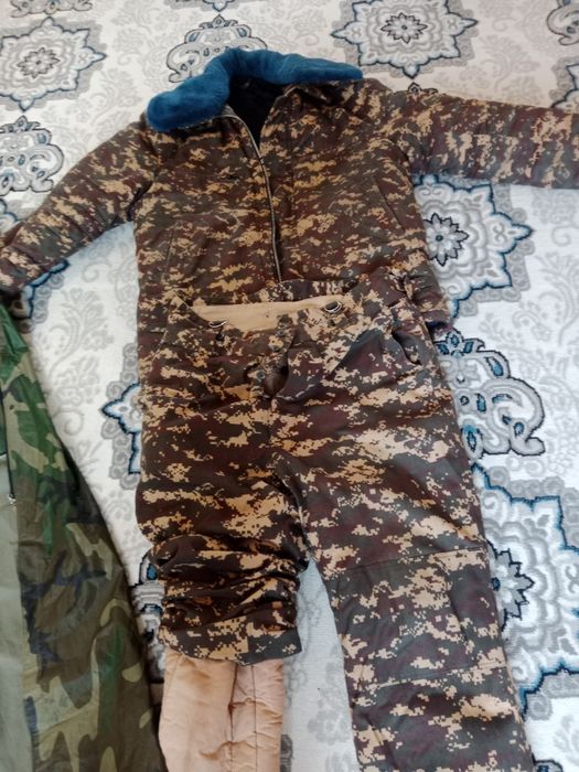 Продается Бушлат ватник плащ непромокаемый. Цена договорная.