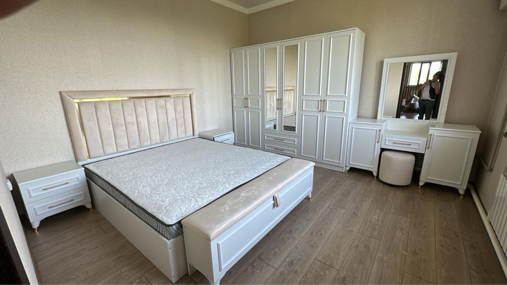 Спальная гарнитура