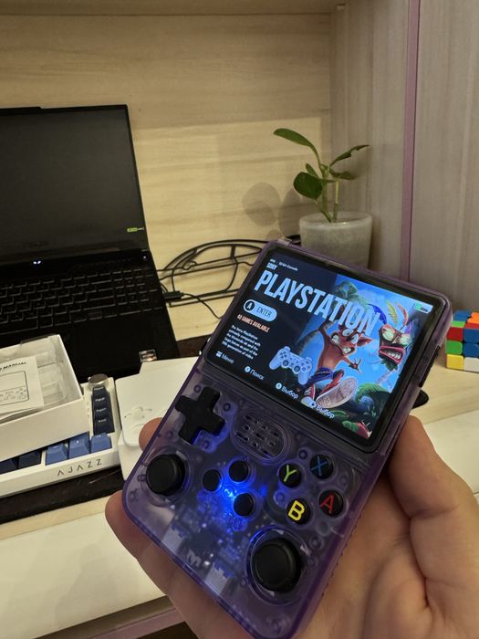 Продам ретро игровую консоль r36s