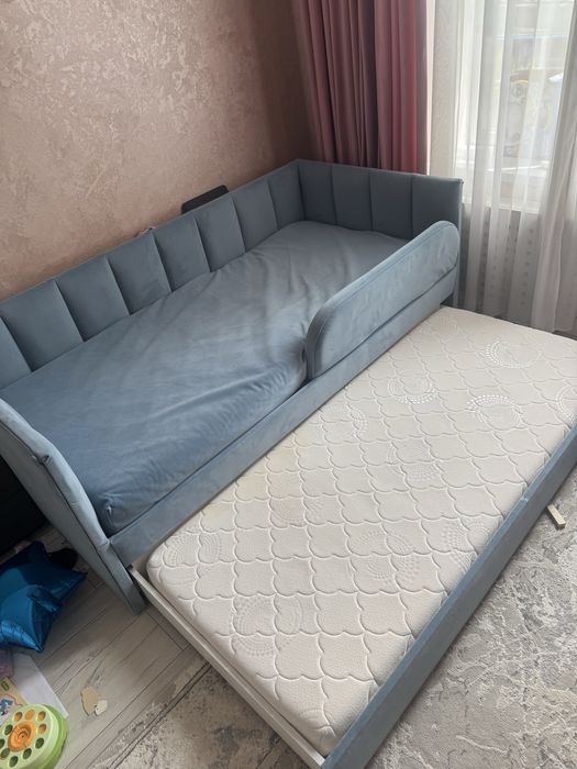 Продам диван 180х90