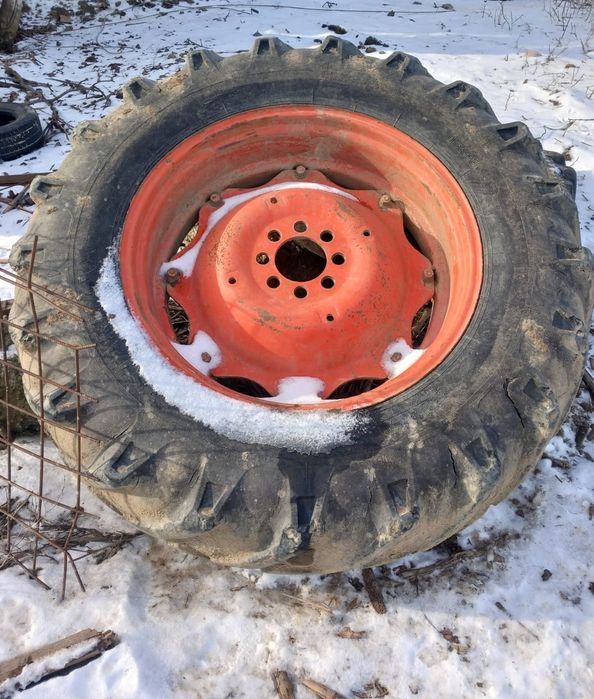 Roti de vânzare pentru tractor spate