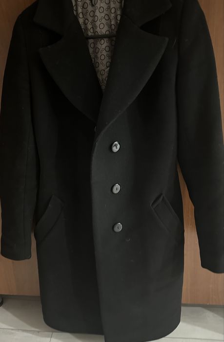 Продам пальто демисезонное